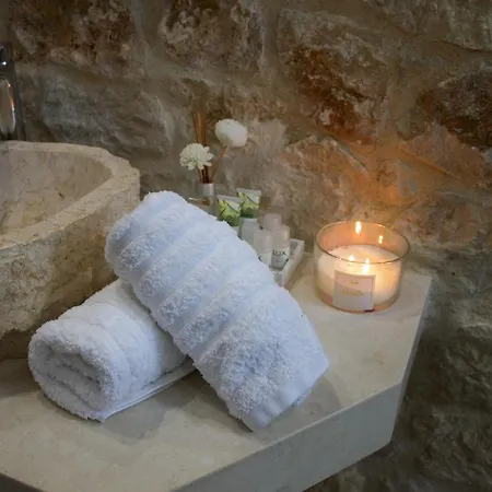 דירה Seascape With Private Balcony In